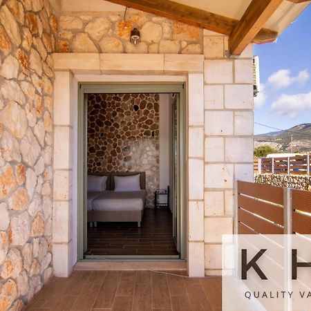 Leo'S Stone Made Villa! Karavados Exterior photo